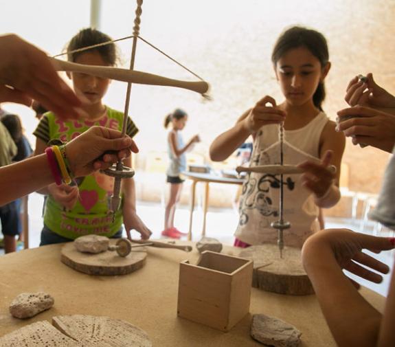 Taller “La joieria prehistòrica”