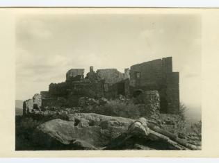 Castell d’Eramprunyà. Anys 30. Foto: Ramon Viñas. AMG.