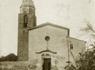 Antiga església de Sant Pere. Anys 10. Cessió: M. Dolors Martorell. AMG.